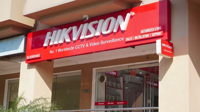 Store Exterior Signage